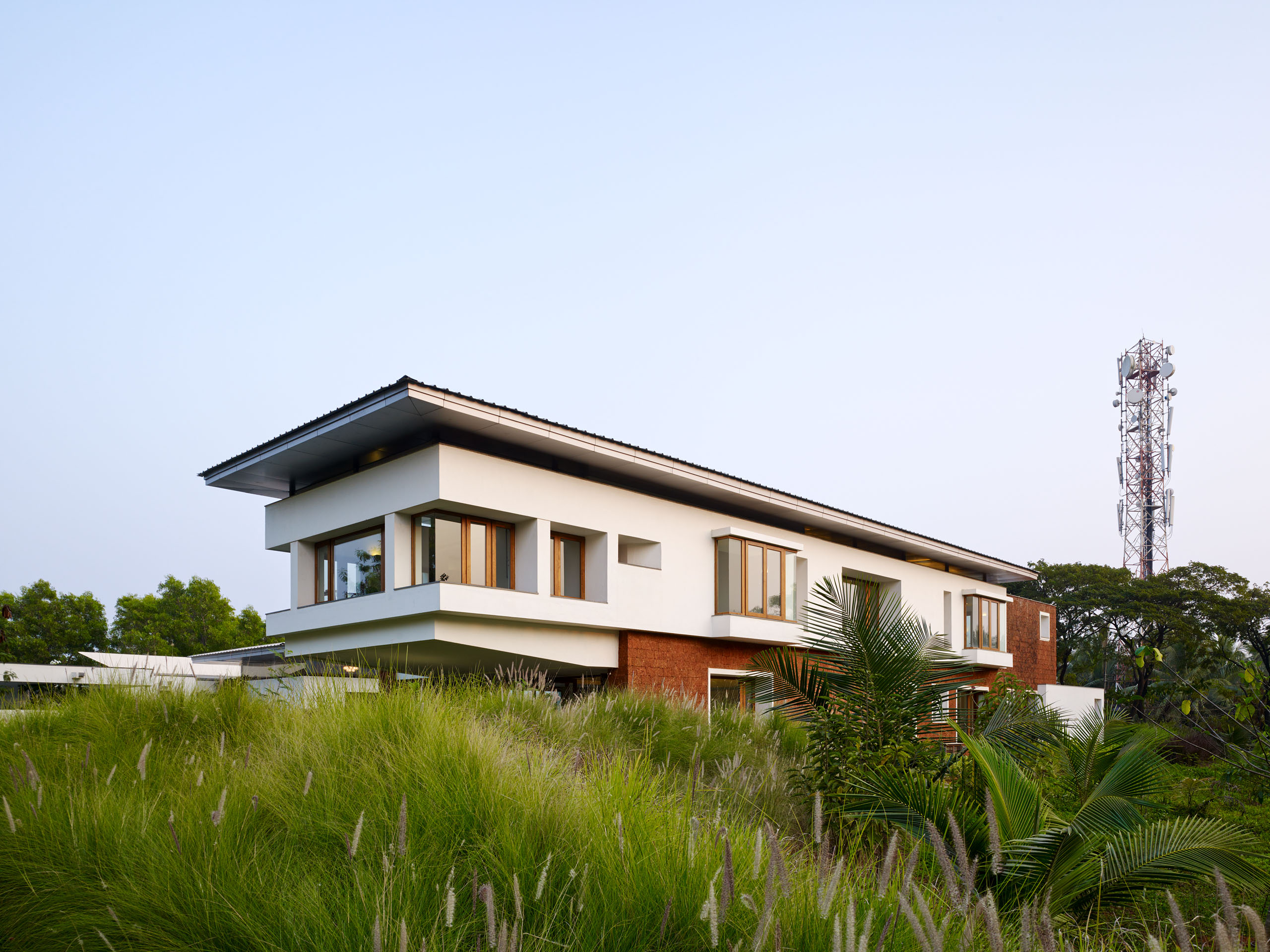 E13430 ALPA 036749 j2560